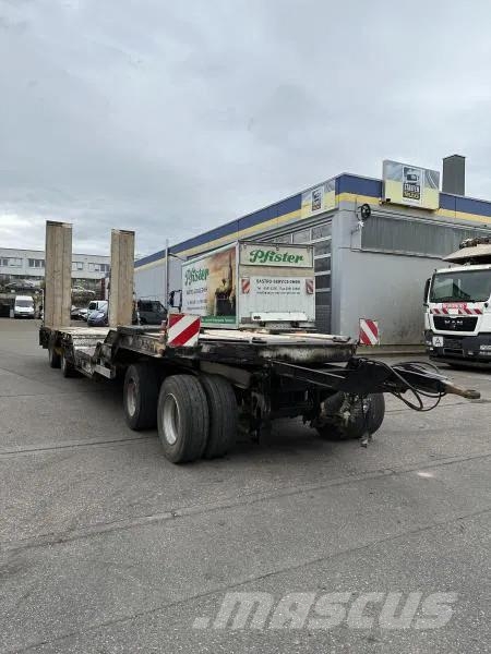 Müller-Mitteltal T4 4-Achs Tieflader Radmulden luftgefedert T4 4-Ac Mélybölcsős