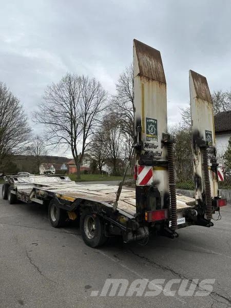Müller-Mitteltal T4 4-Achs Tieflader Radmulden luftgefedert T4 4-Ac Mélybölcsős