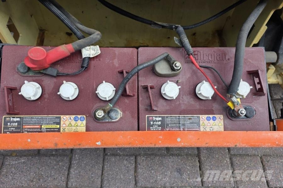 JLG 2630ES Electric, Working Height 10m, 230 kg Capaci Schaarhoogwerkers