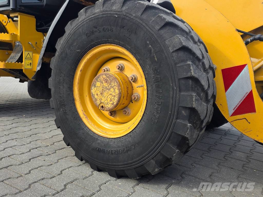 CAT 907H, 2012 ROK, 4100 MTH, ŁYŻKA OTWIERANA + WIDŁY Wheel loaders