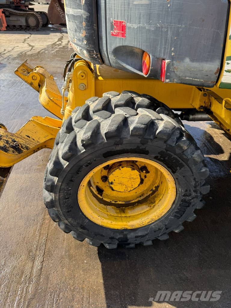 Komatsu PW 98 MR-8 //BJ. 2013/14351H/SW/4 Buckets 轮式挖掘机