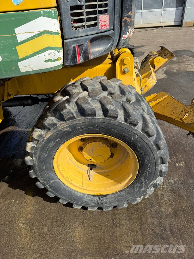 Komatsu PW 98 MR-8 //BJ. 2013/14351H/SW/4 Buckets 轮式挖掘机