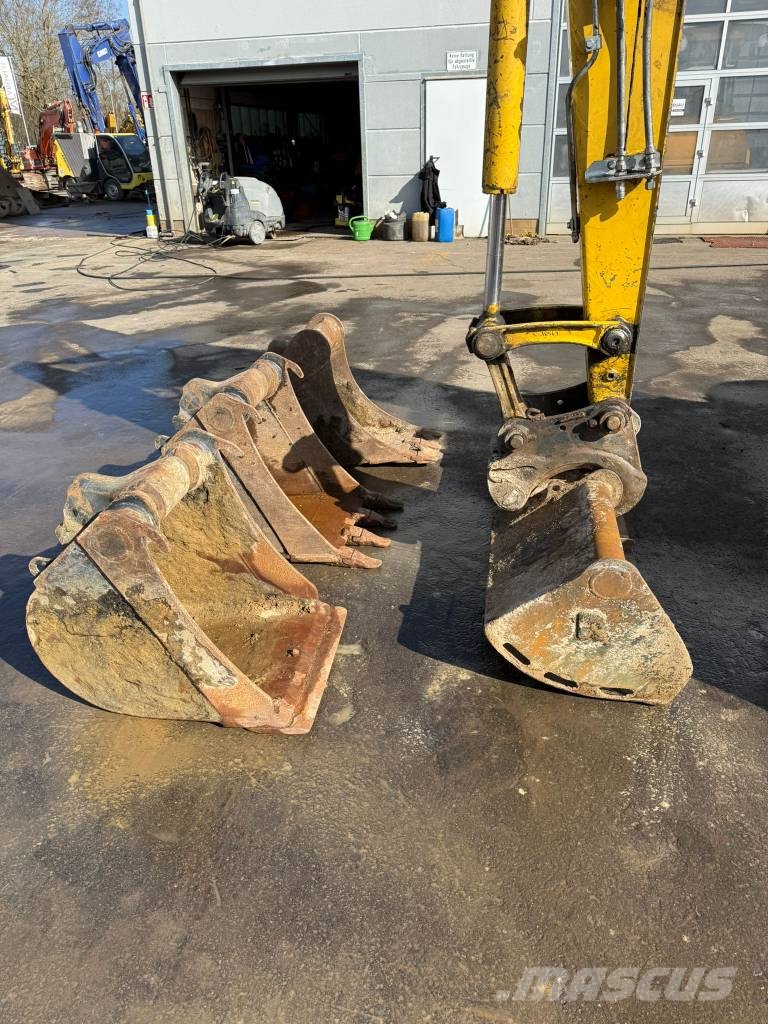 Komatsu PW 98 MR-8 //BJ. 2013/14351H/SW/4 Buckets 轮式挖掘机