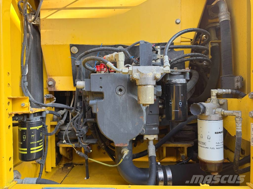 Komatsu PC210LCI-10 Gravemaskiner på larvebånd