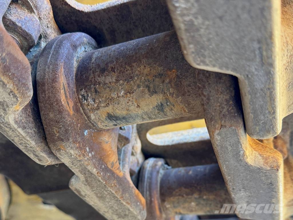 Komatsu PC210LCI-10 Gravemaskiner på larvebånd