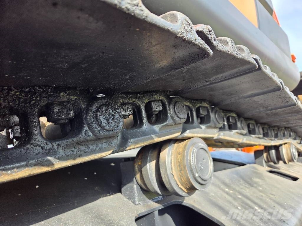 Hitachi ZX 350 LC-6, 2019, 12.535h, new bucket 2,2cm Excavatoare pe șenile
