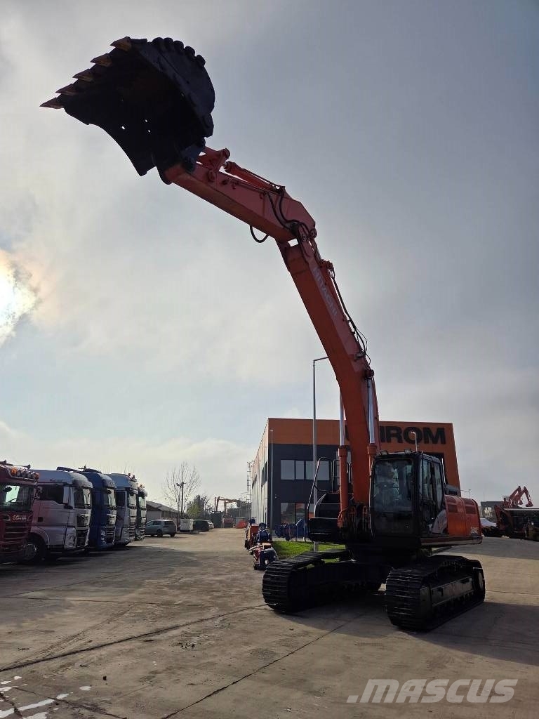 Hitachi ZX 350 LC-6, 2019, 12.535h, new bucket 2,2cm Excavatoare pe șenile