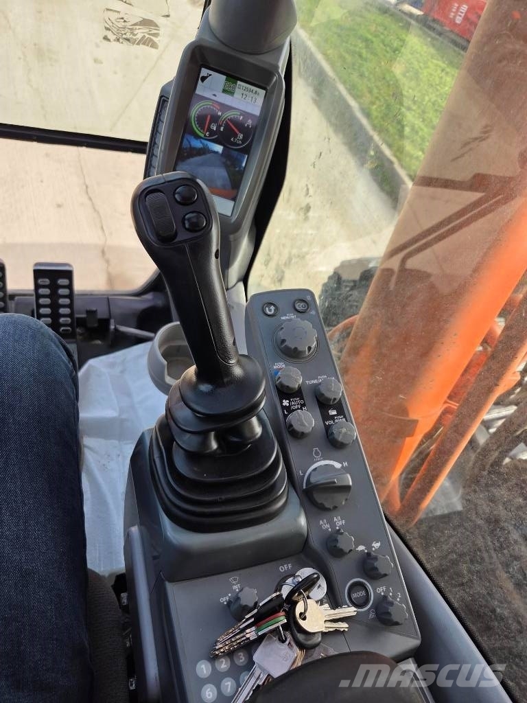 Hitachi ZX 350 LC-6, 2019, 12.535h, new bucket 2,2cm Excavatoare pe șenile