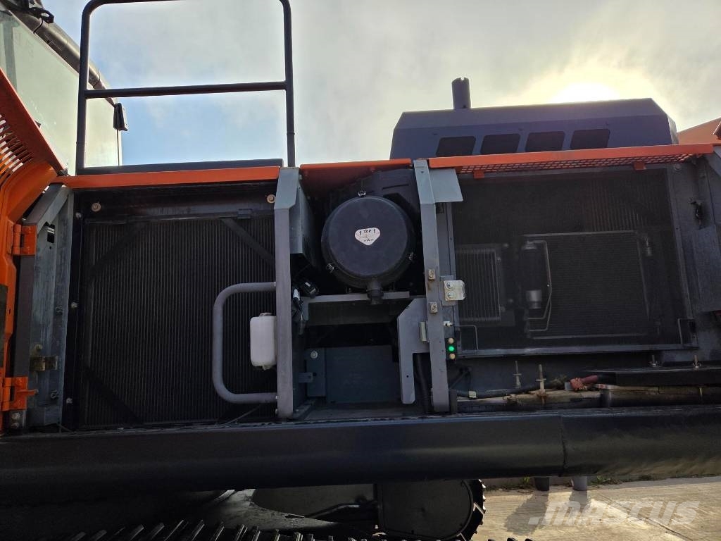 Hitachi ZX 350 LC-6, 2019, 12.535h, new bucket 2,2cm Excavatoare pe șenile