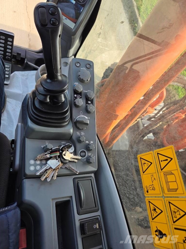 Hitachi ZX 350 LC-6, 2019, 12.535h, new bucket 2,2cm Excavatoare pe șenile