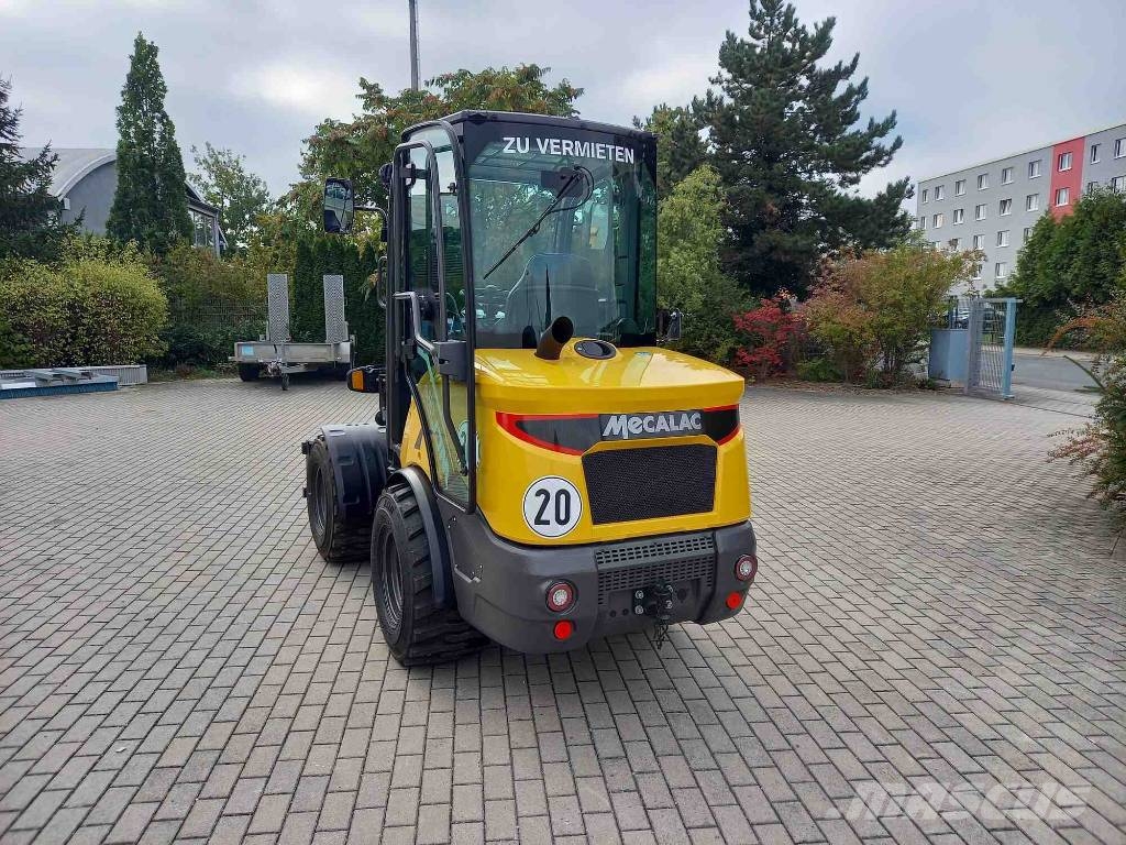Mecalac MCL 6+ Gumikerekes homlokrakodók
