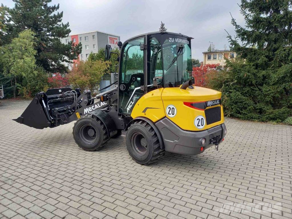 Mecalac MCL 6+ Gumikerekes homlokrakodók