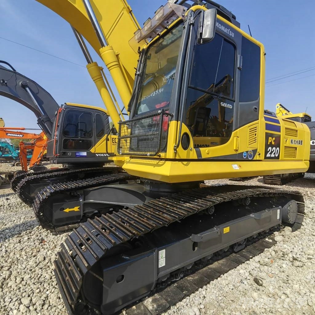 Komatsu PC 220-8 Εκσκαφείς με ερπύστριες