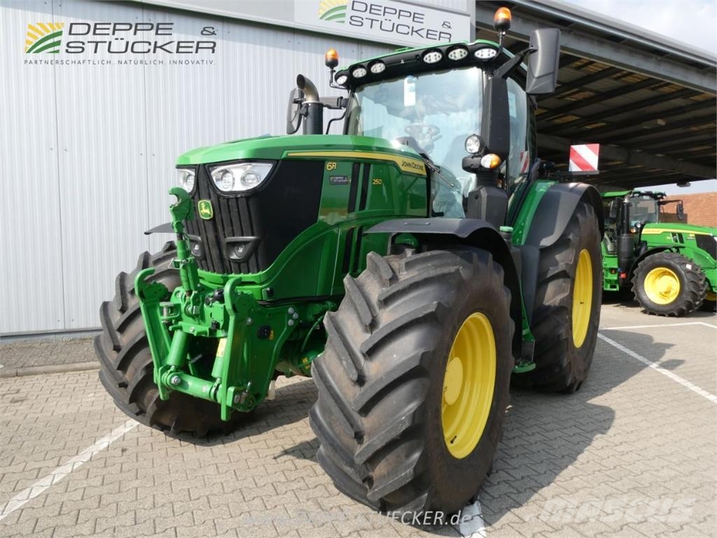 John Deere 6R 250 Další