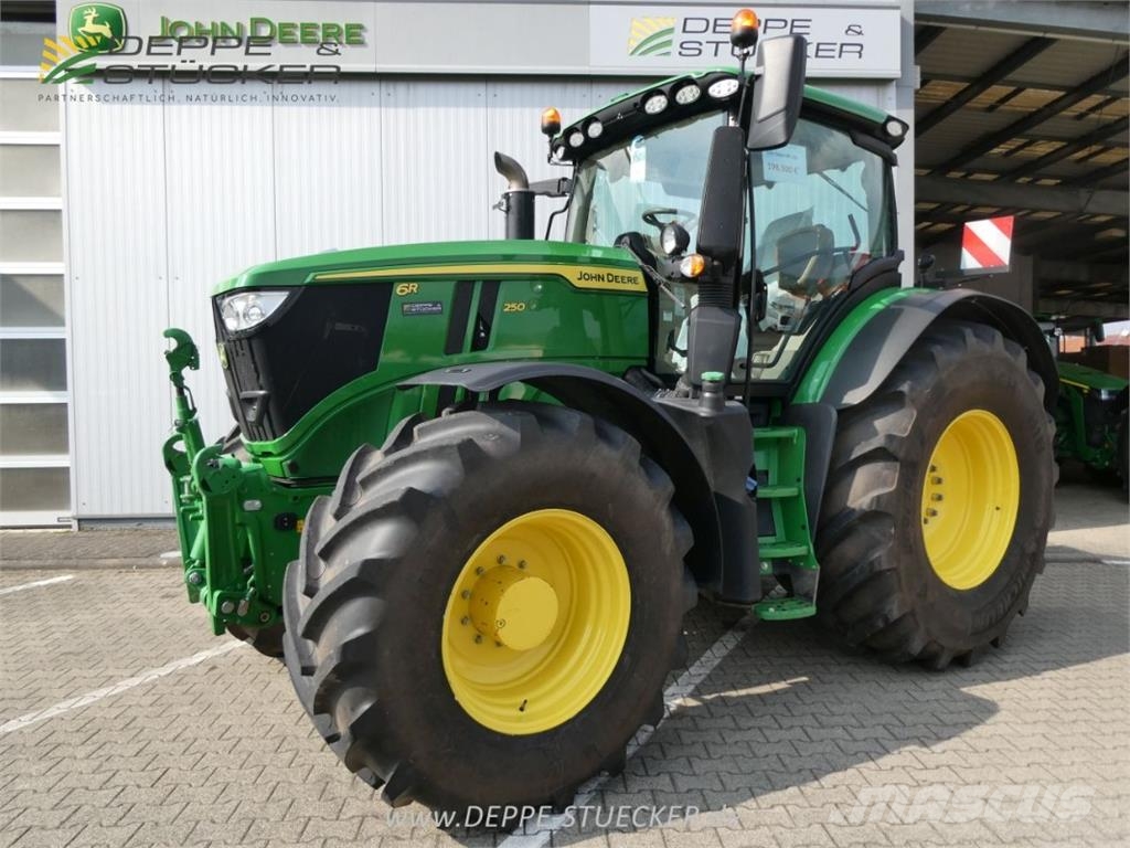 John Deere 6R 250 Další