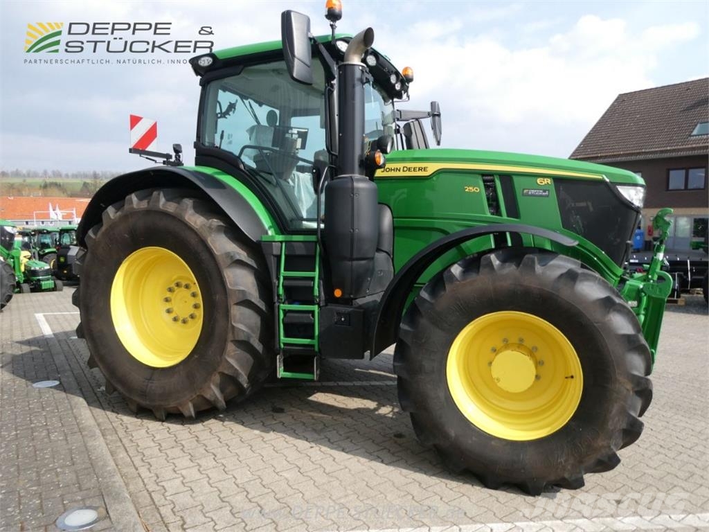 John Deere 6R 250 Další