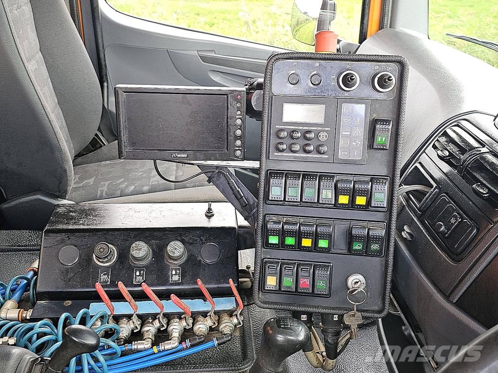 Mercedes-Benz ATEGO 1518 FAUN VIAJET EURO5 Pometalni stroji