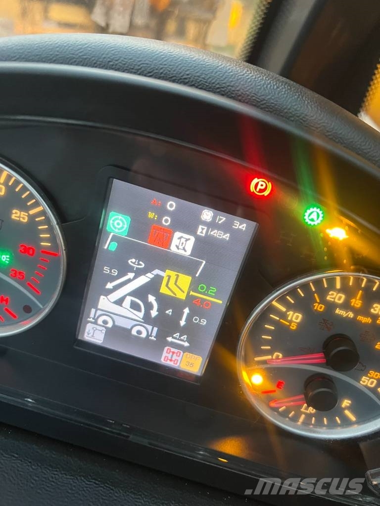 Dieci Pegasus 40.18 مناولات متداخلة
