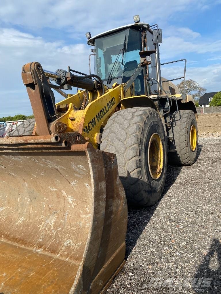 New Holland W 270 B Cargadoras sobre ruedas