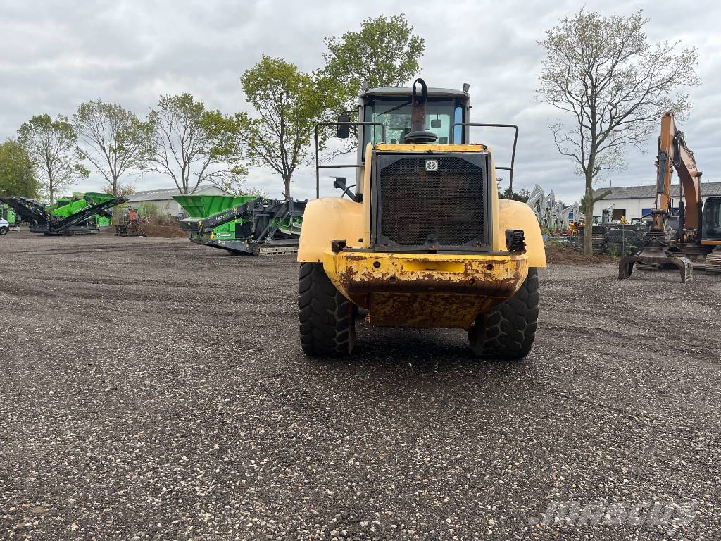 New Holland W 270 B Cargadoras sobre ruedas