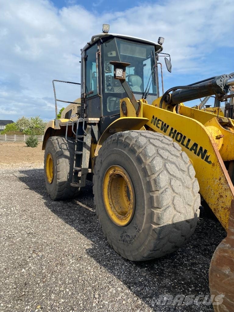New Holland W 270 B Cargadoras sobre ruedas