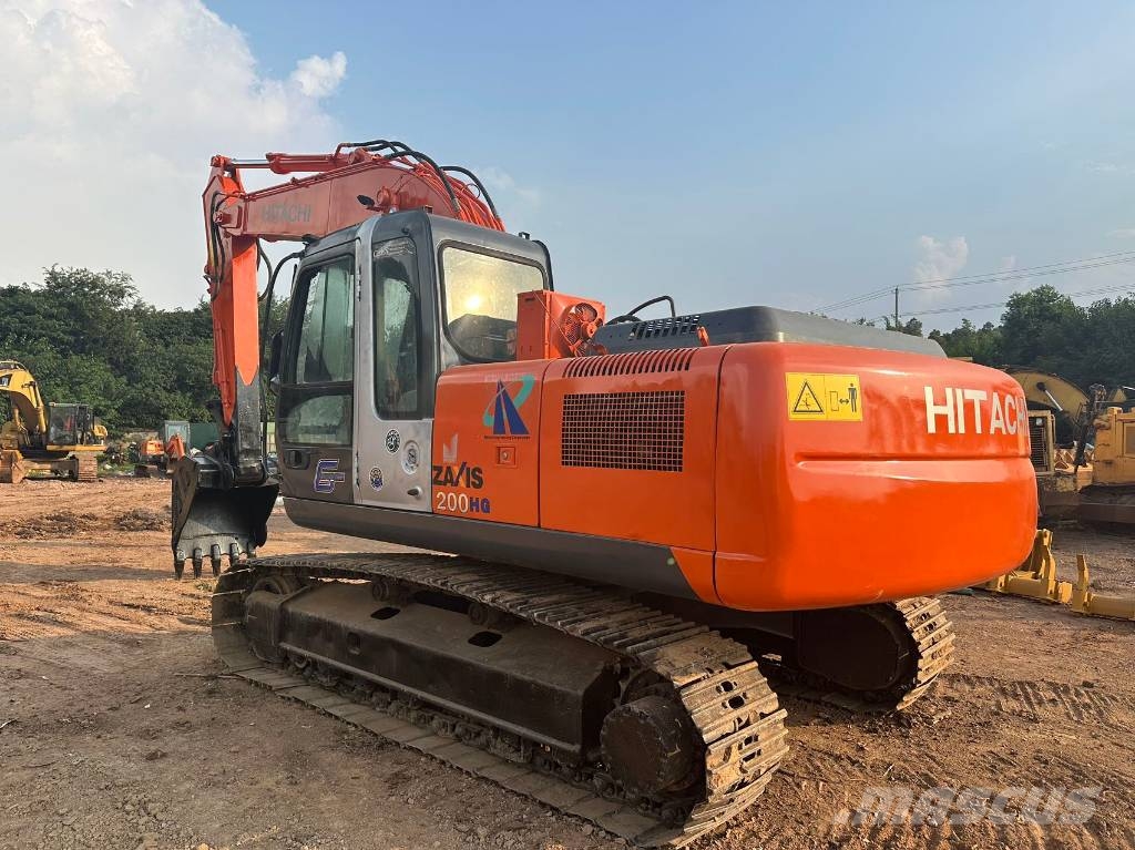 Hitachi ZX200 Gravemaskiner på larvebånd