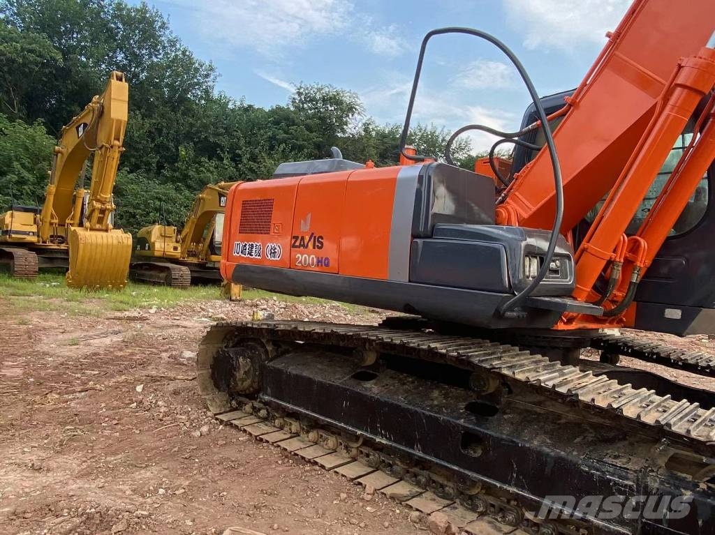 Hitachi ZX200 Gravemaskiner på larvebånd