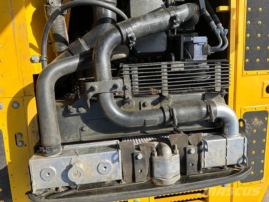 Komatsu PC210LC-8N1 حفارات وسط 7 طن - 12 طن