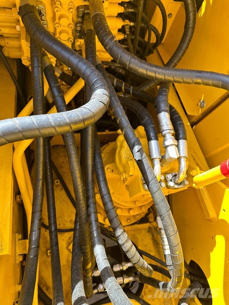 Komatsu PC210LC-8N1 حفارات وسط 7 طن - 12 طن