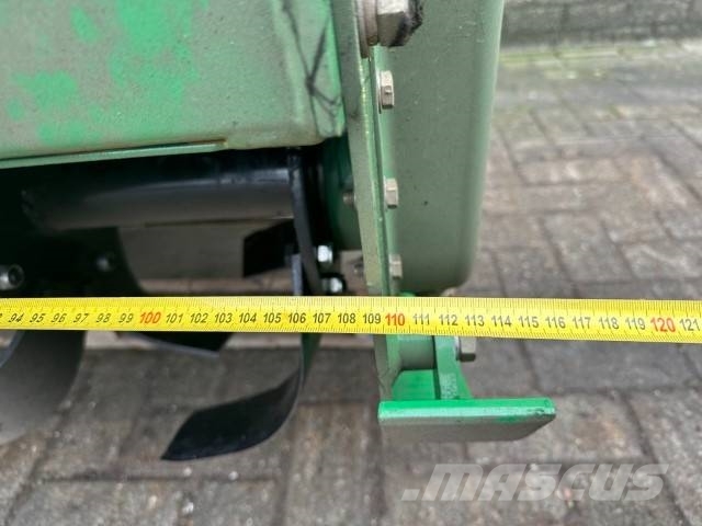 Frees Groen Grapa si pluguri rotative
