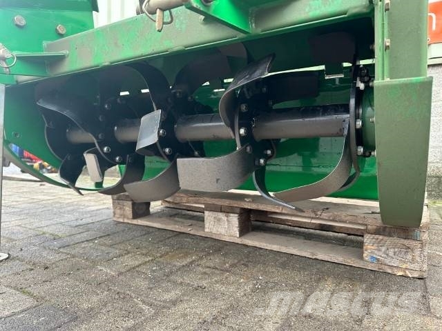 Frees Groen Grapa si pluguri rotative