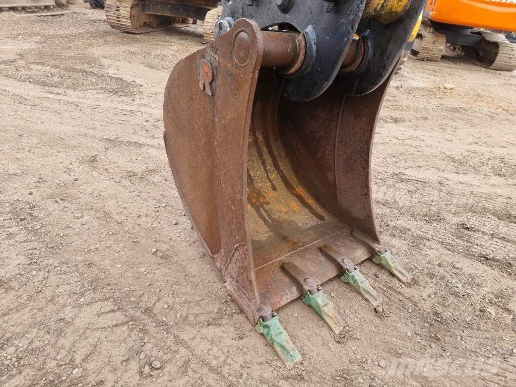 JCB JS 210 LC Excavadoras sobre orugas