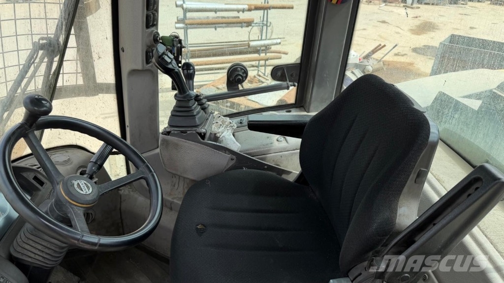 Volvo L 45 H لوادر بعجل