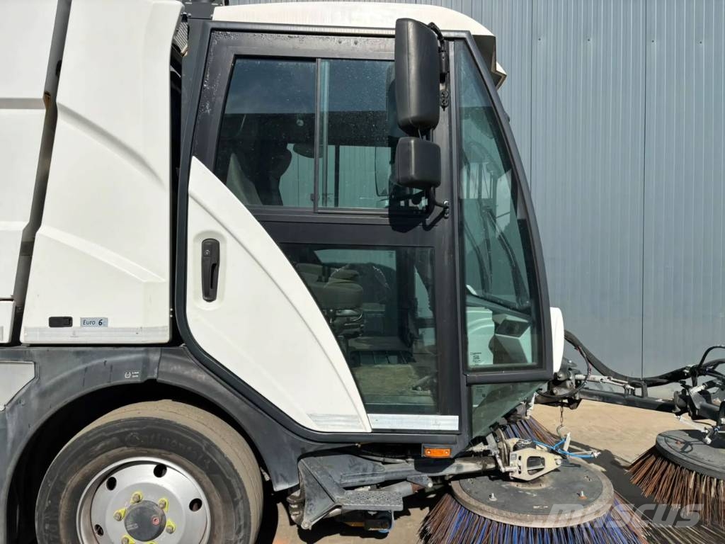 Johnston CX401 - 80 km/h - Sweeper 掃倉機