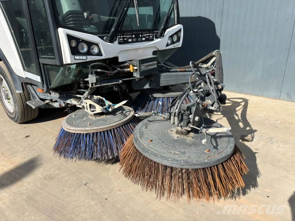 Johnston CX401 - 80 km/h - Sweeper 掃倉機