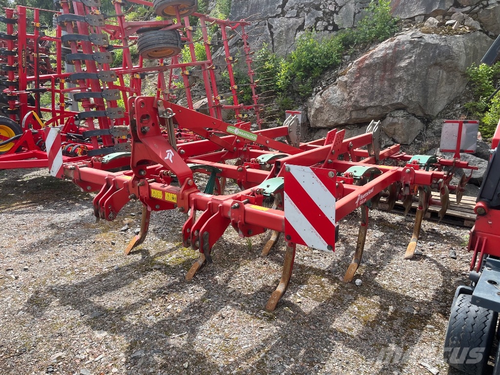 Kverneland CLC PRO 300 Cultivatoren