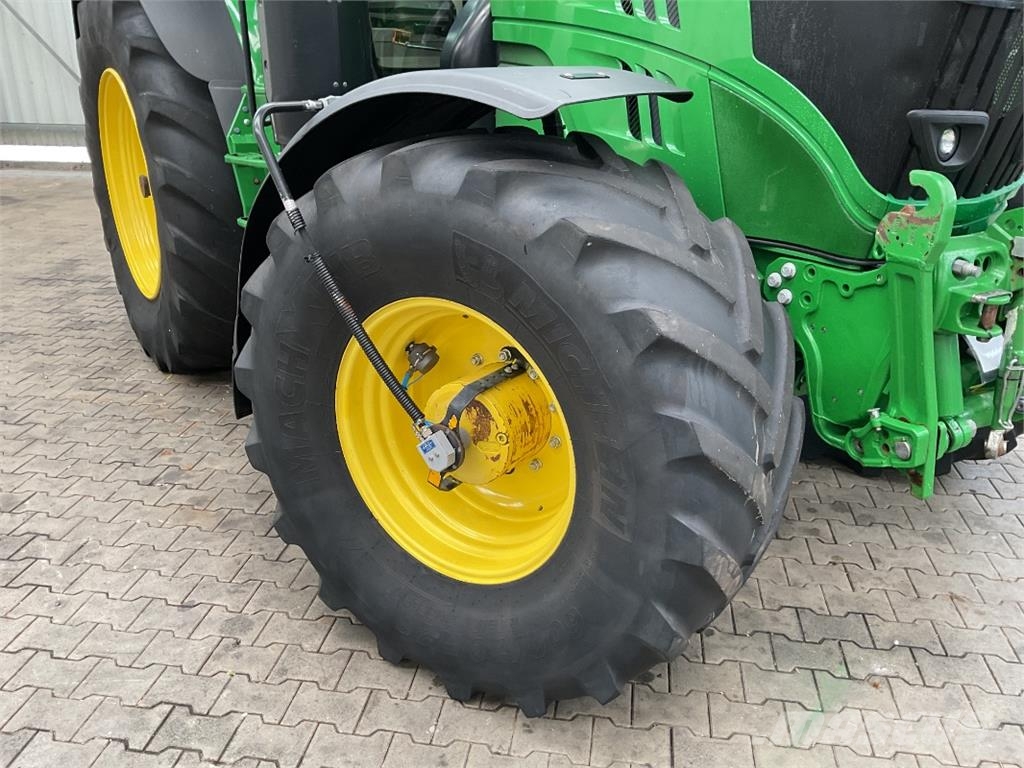John Deere 6215R Tratores Agrícolas usados