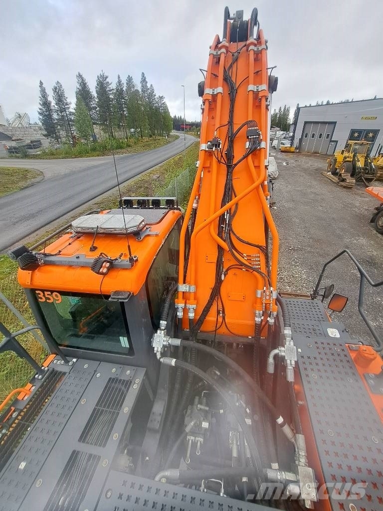 Doosan DX 530 LC-5 , Begagnad SÄLJES Paletli ekskavatörler