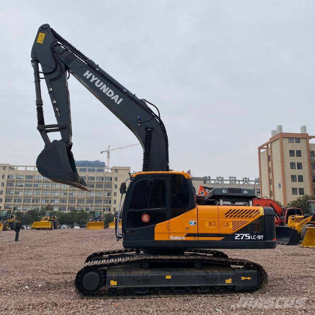 Hyundai 275 Raupenbagger