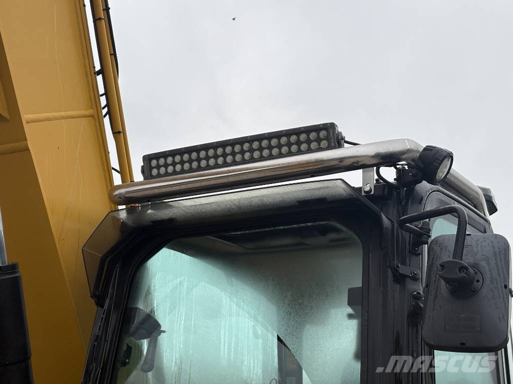 CAT 310-07 حفارات زحافة
