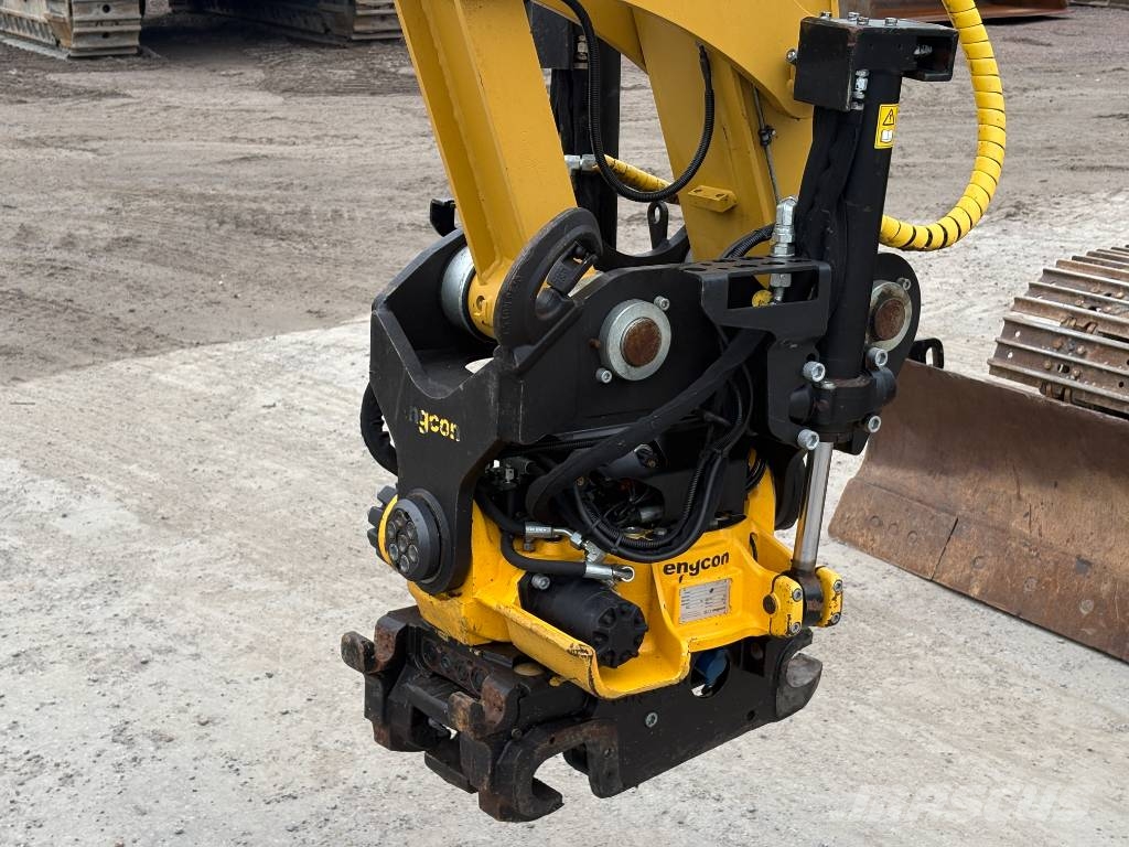 CAT 310-07 حفارات زحافة