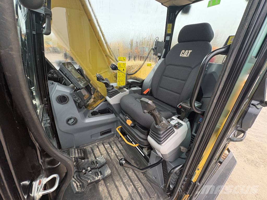 CAT 310-07 حفارات زحافة