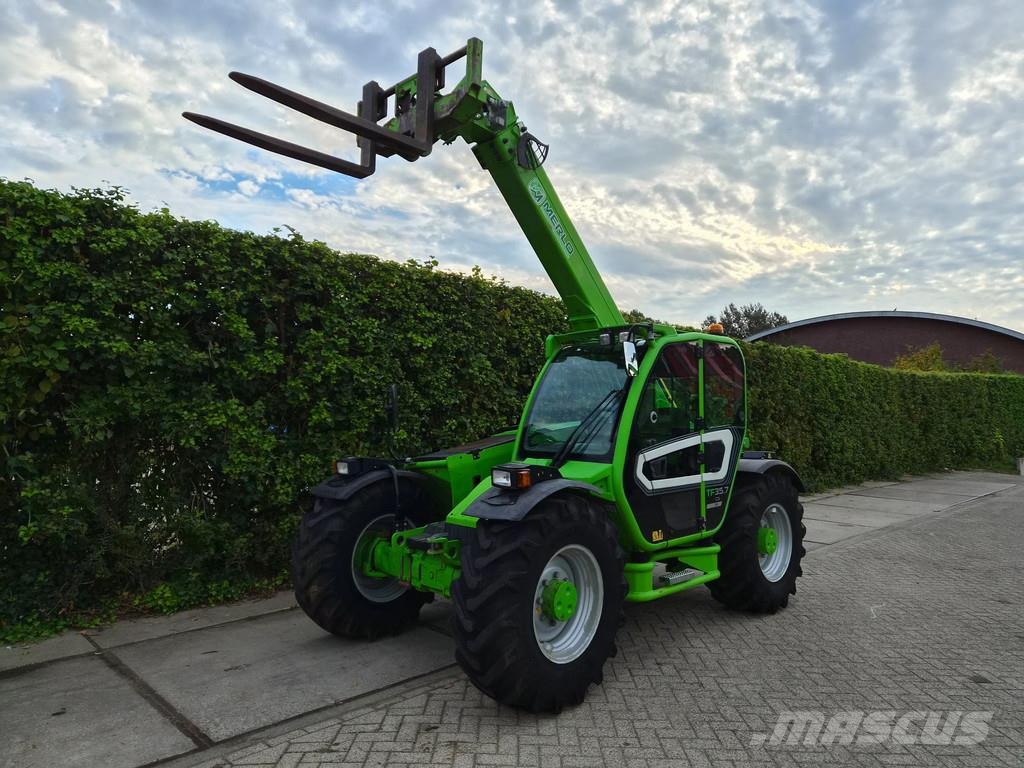 Merlo TF 35.7 CS معدات مناولة لأغراض الزراعة