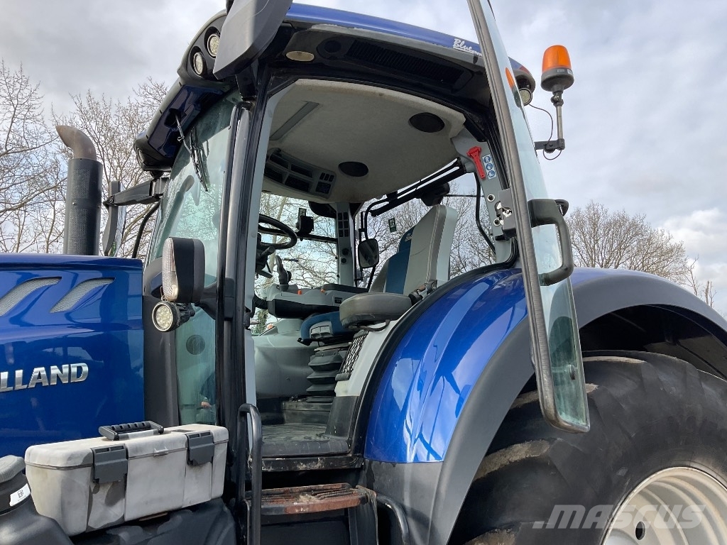 New Holland T 7.315 트랙터