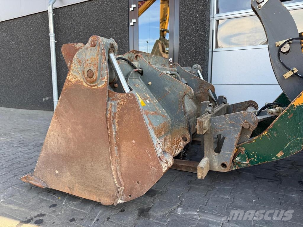 Liebherr L506C Kolesni nakladalci