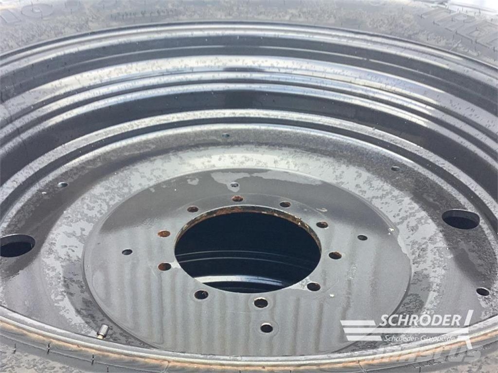 Trelleborg 600/70 R28 + 710/70 R42 デュアルホイル