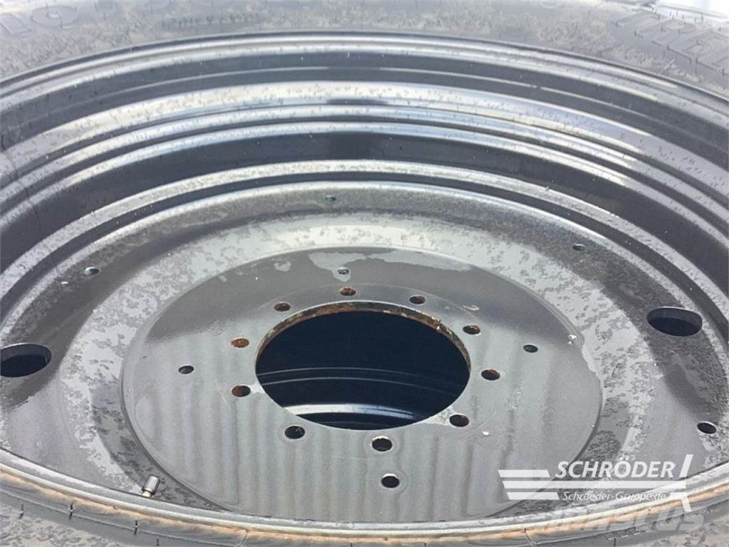Trelleborg 600/70 R28 + 710/70 R42 Dual wheels /Doppelräder