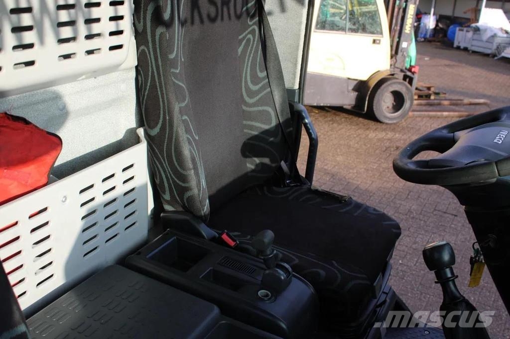 Iveco Eurocargo 140E220 + CARRIER + MANUAL + ATP!! ELEVA Kamioni hladnjače