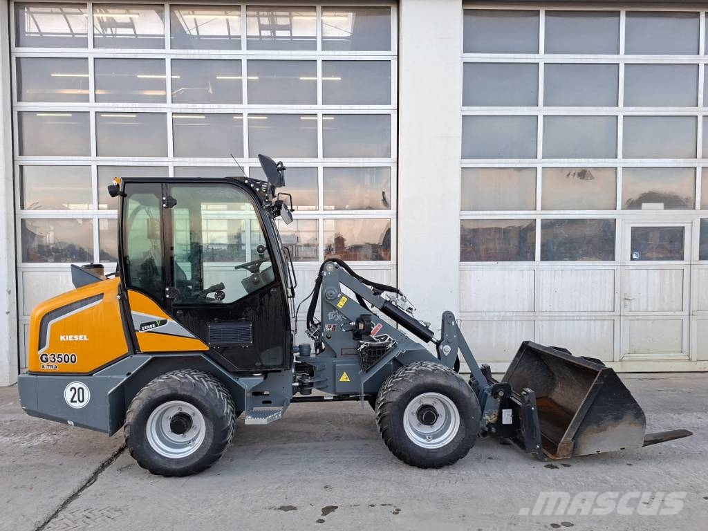 GiANT G 3500 Skid steer mini nakladalci