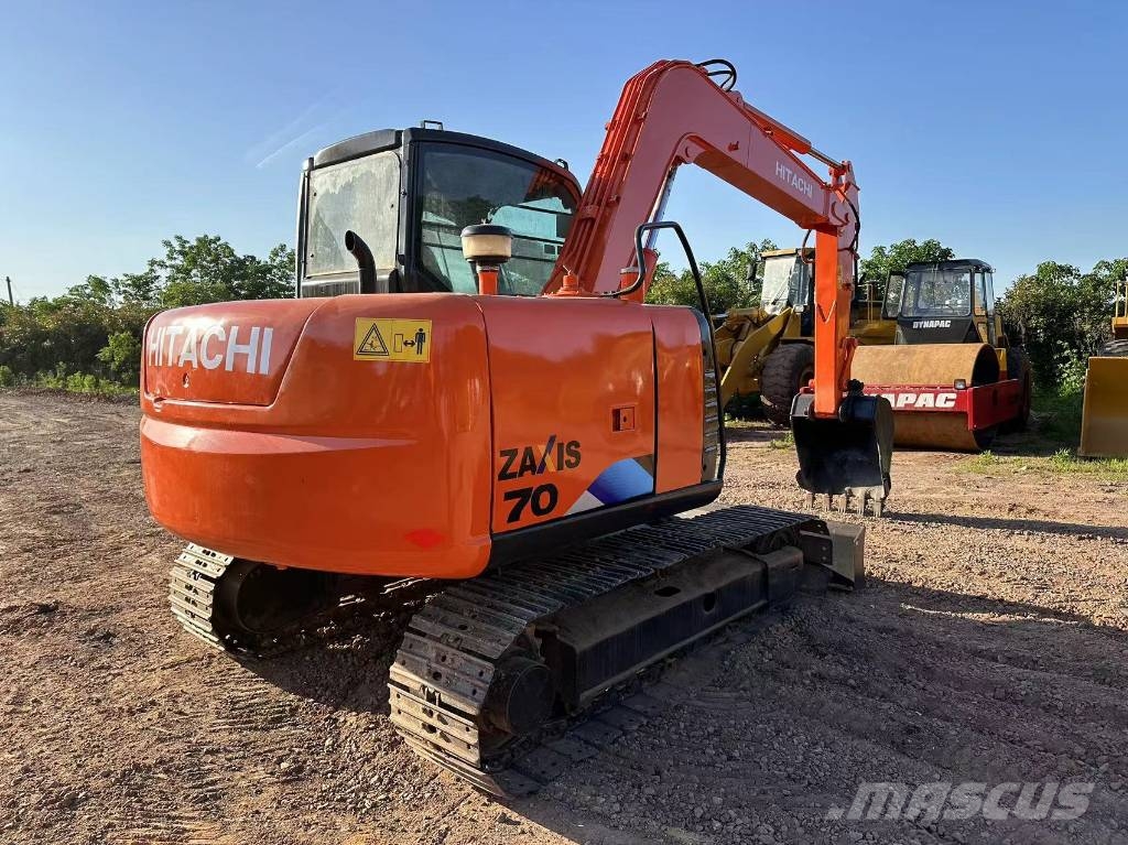Hitachi ZX 70 Midi bagri 7t – 12t